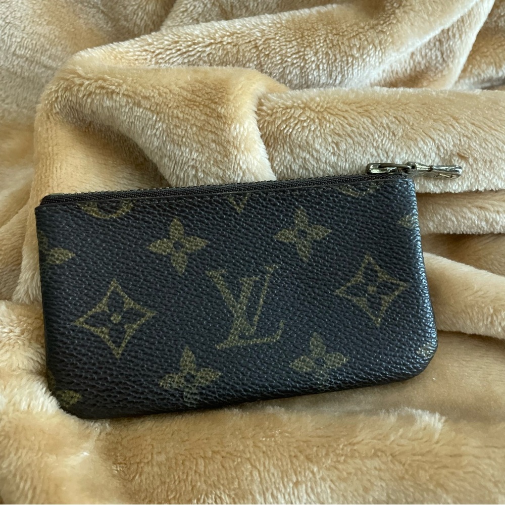 Louis Vuitton monogram brown small LV coin pouch key ring